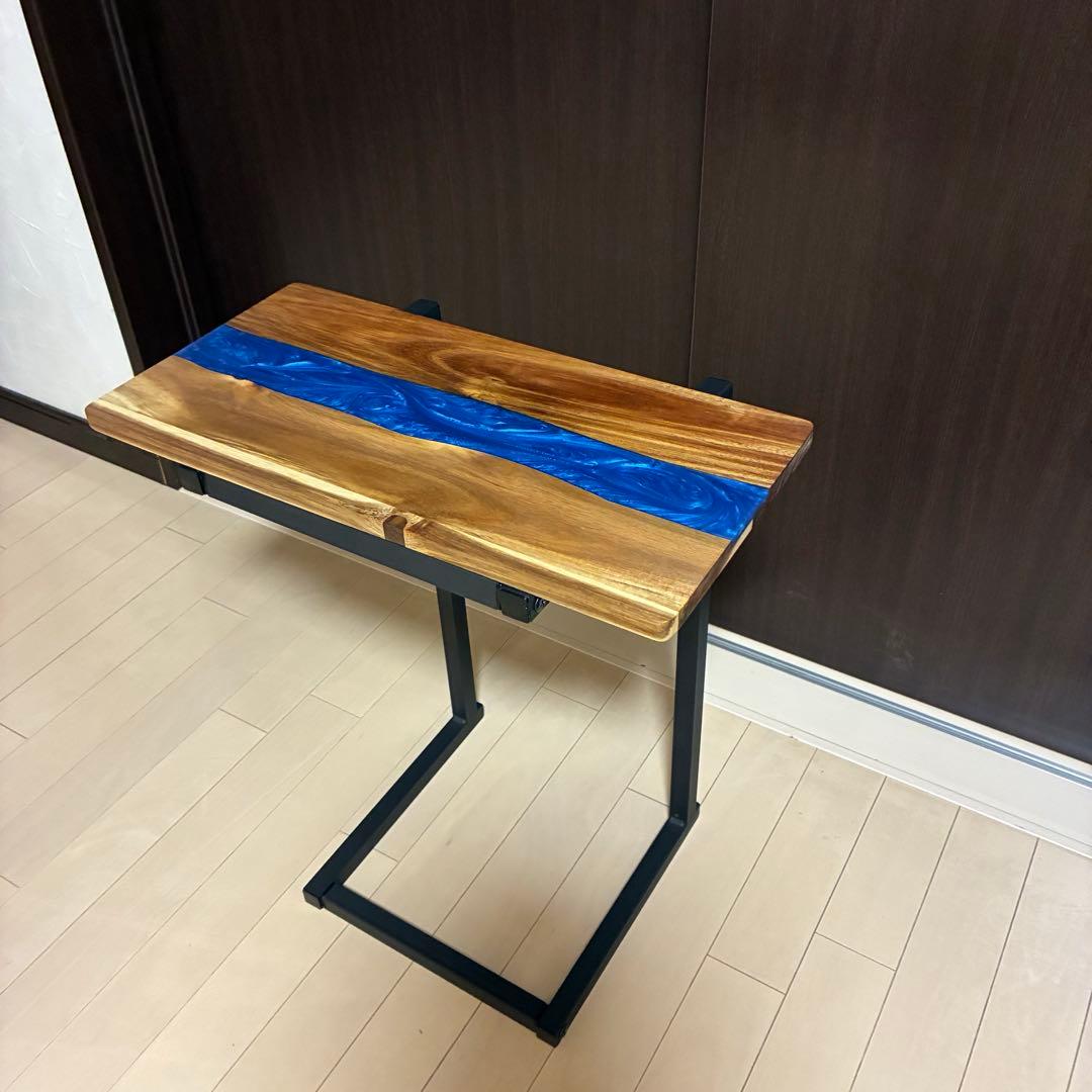 レジンテーブル　サイドテーブル　青レジン