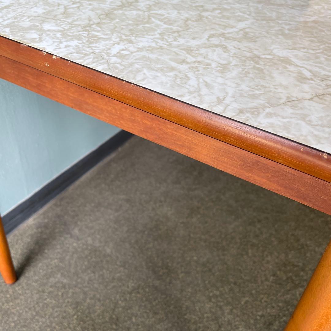 昭和レトロ　ミッドセンチュリー　北欧ヴィンテージ風　ダイニングテーブル　大理石風