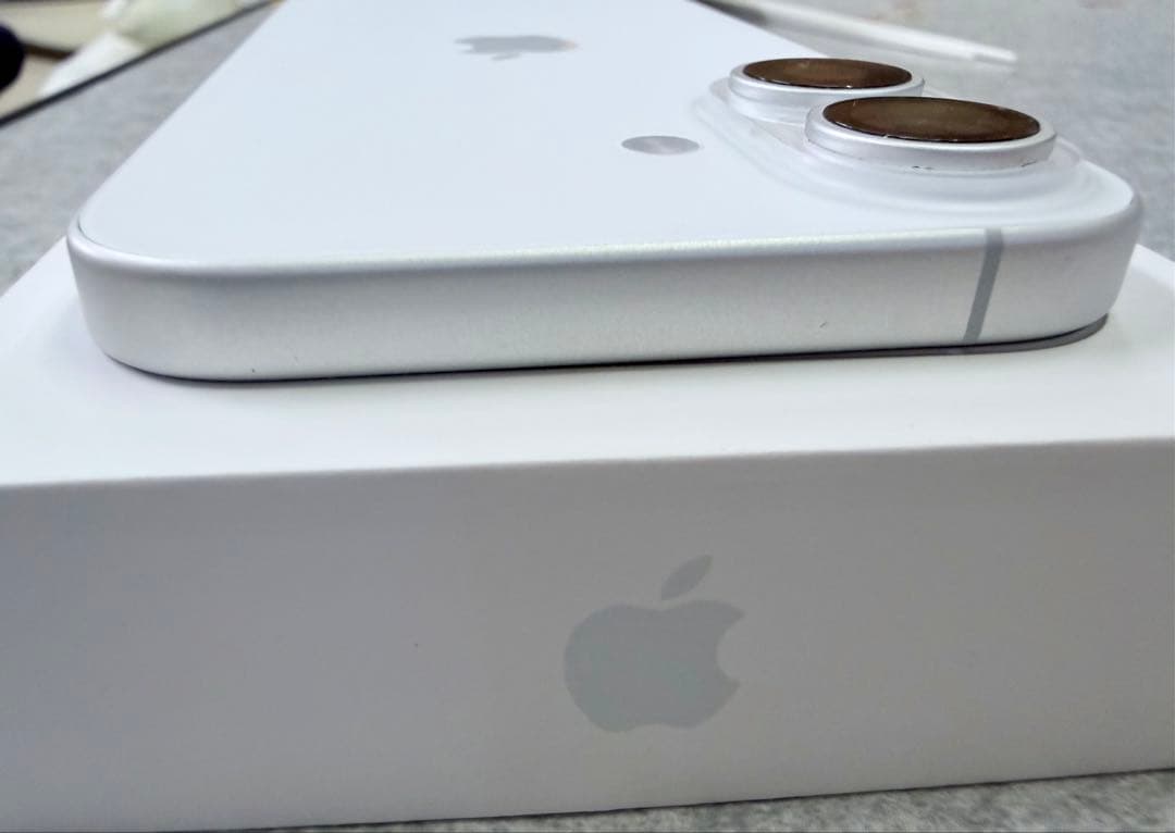 iPhone16 ホワイト 本体 128GB