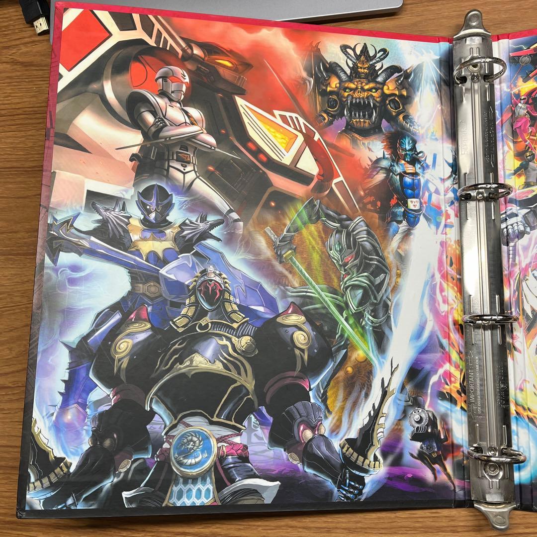 レンジャーズストライク　スーパー戦隊30周年記念オフィシャルバインダー&カード