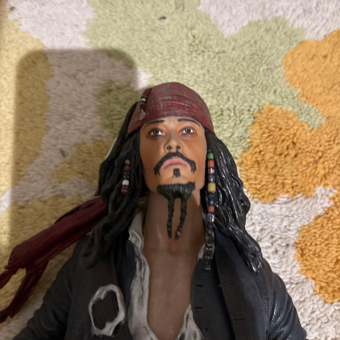 パイレーツ・オブ・カリビアン　ジャック・スパロウ　特大フィギュア