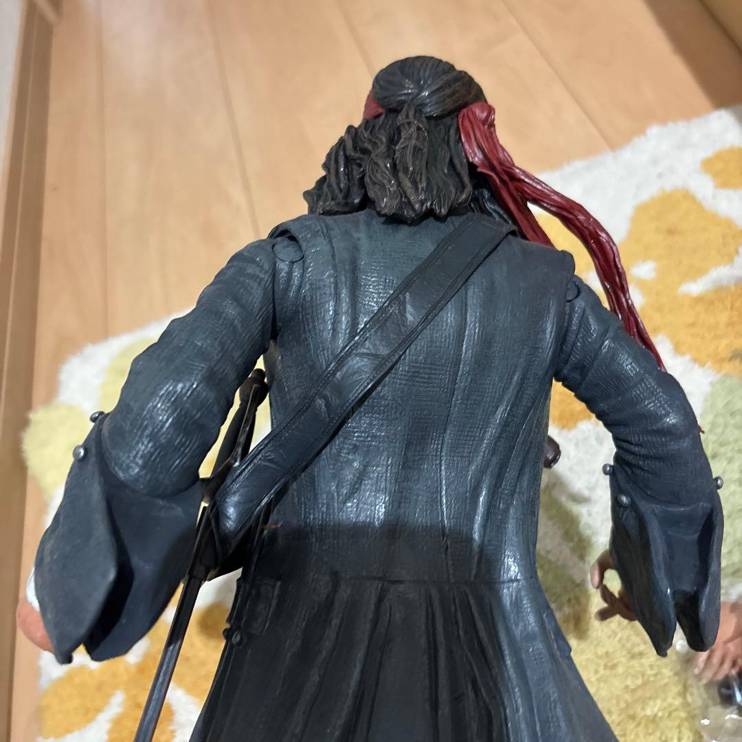 パイレーツ・オブ・カリビアン　ジャック・スパロウ　特大フィギュア