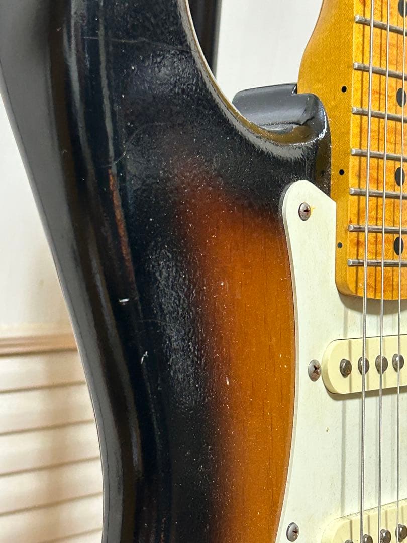 fender japan st57-VSP 雰囲気イケメン　ケース付き