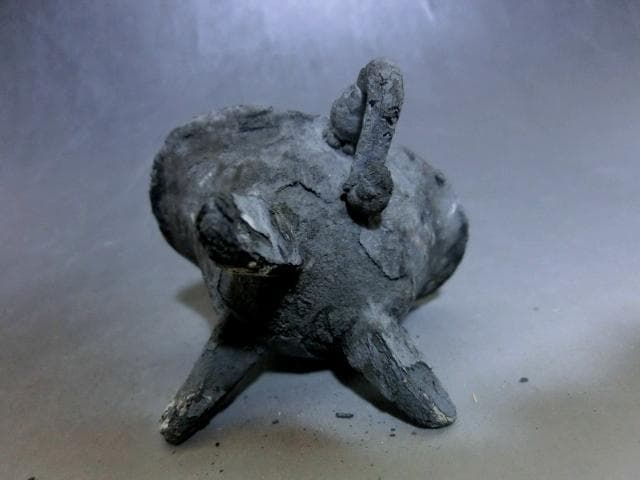 酒器■立ち盃 三つ足 発掘品 古金属 青銅 祭祀品 副葬品 猪口 時代物 骨董■