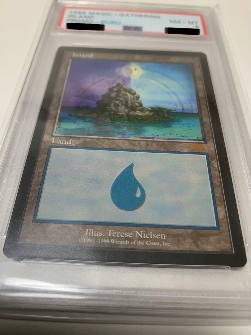 MTG Guruランド  島PSA8 NM-MT 鑑定結果画面あり