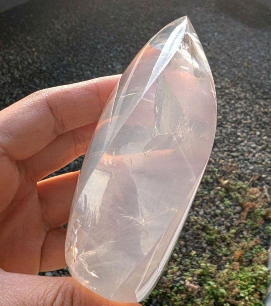 【高品質】ピンク　ジラソルクォーツ　虹　レインボー　原石　天然石　インテリア