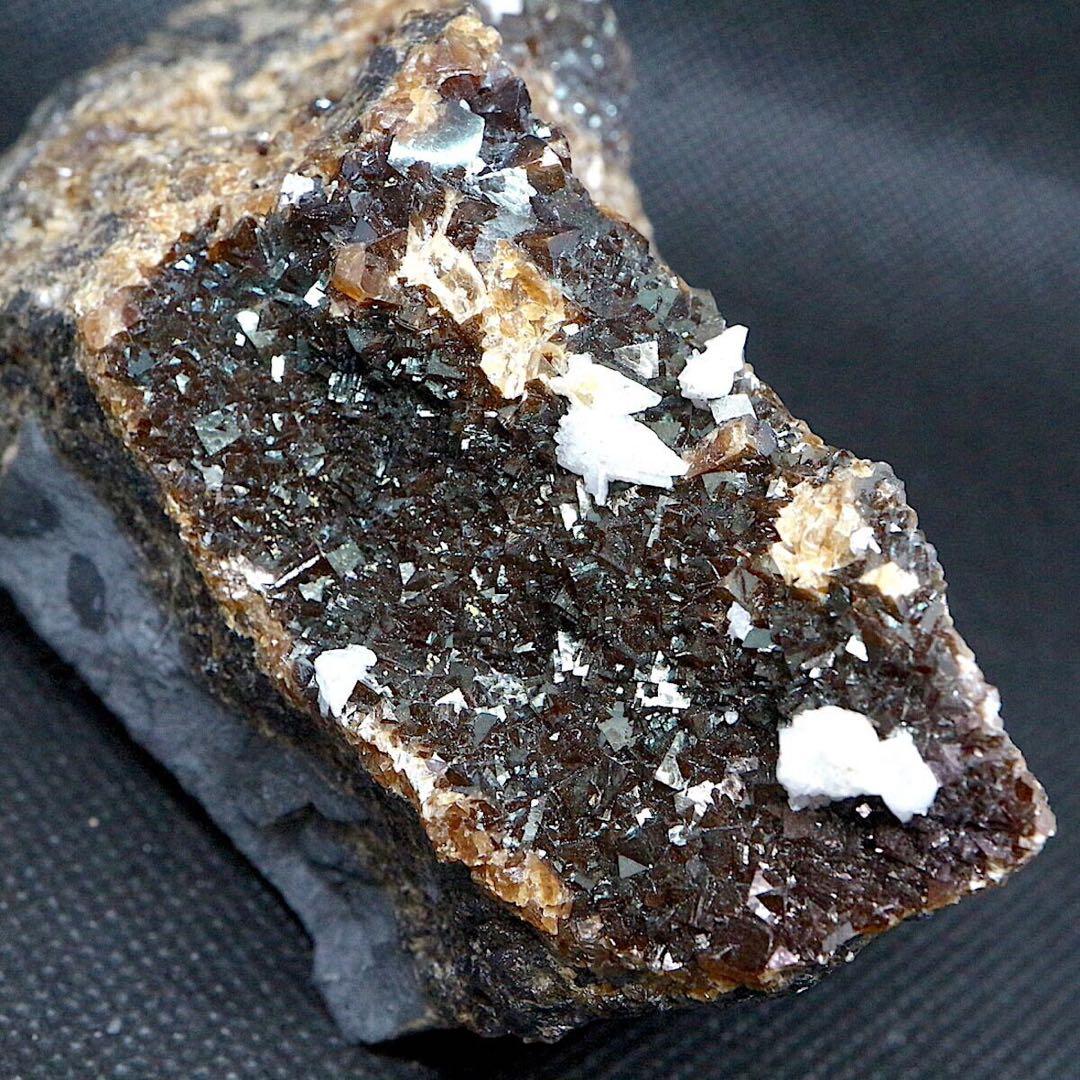 希少！アイオワ州産 イリデッセント カルサイト 原606g IRI029天然石