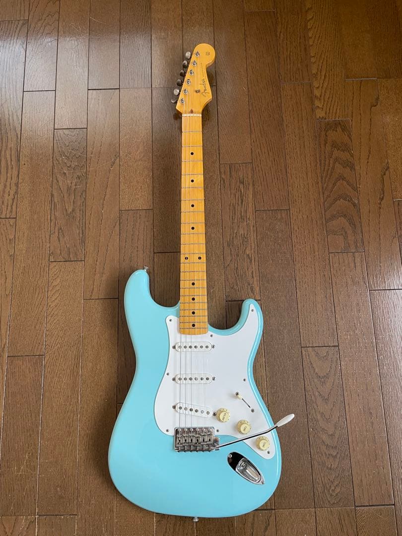 Fender Japan ストラトキャスター Daphne Blue