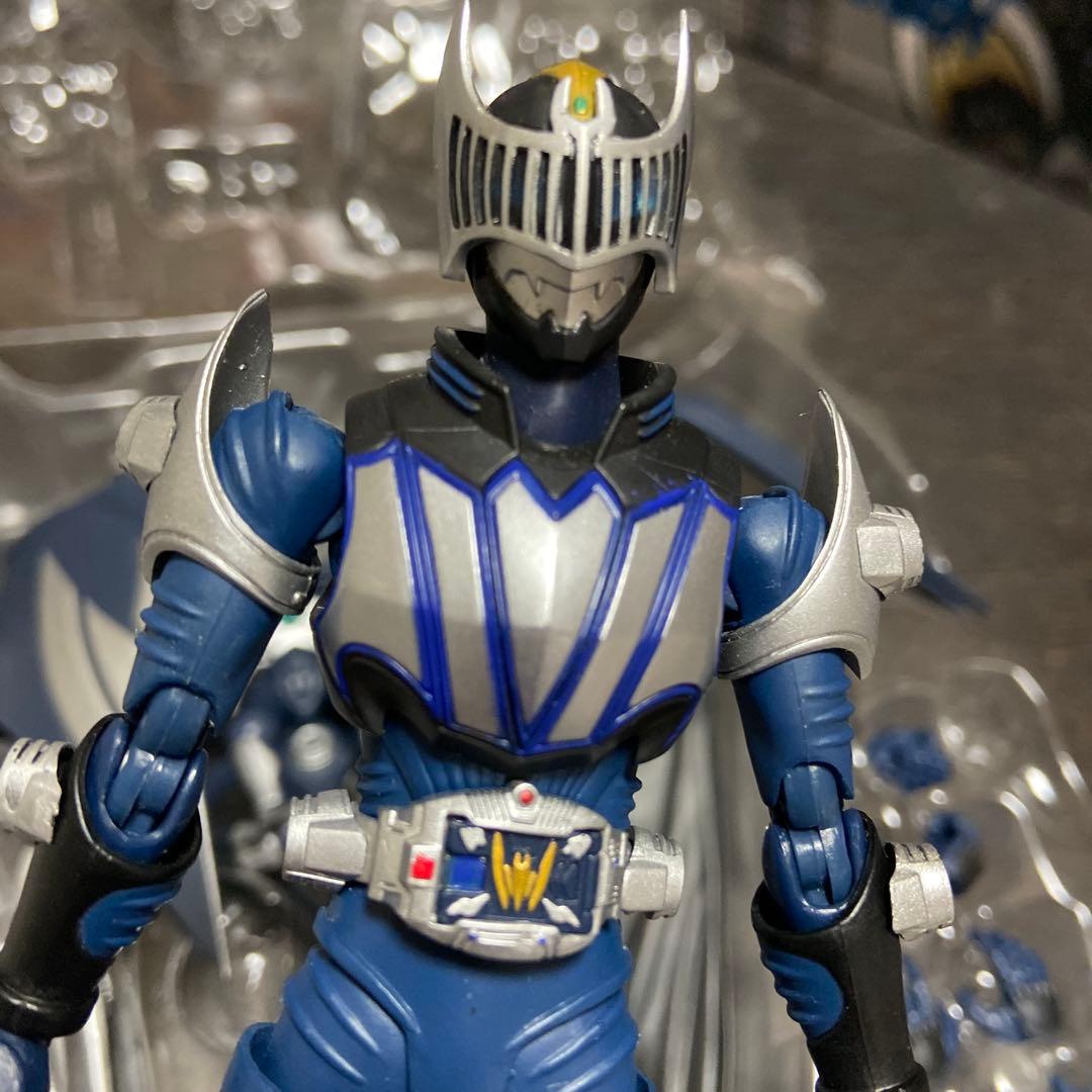 S.H.Figuarts フィギュアーツ　仮面ライダーナイト　ダークウイング