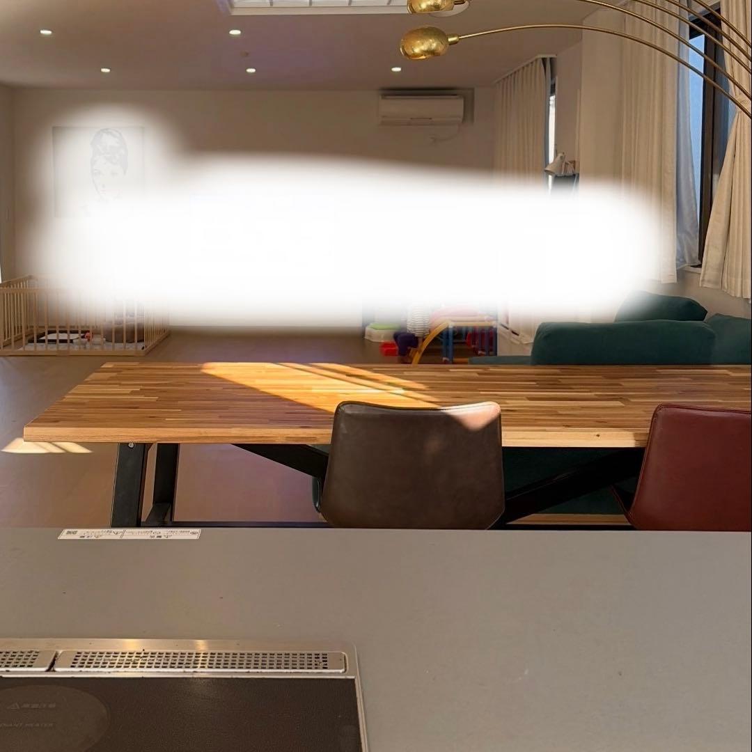 IKEA スコグスタ 長方形 ダイニングテーブル