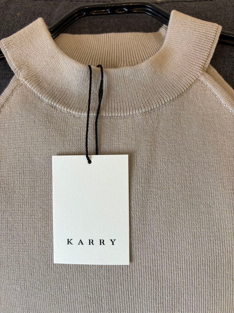 新品未使用タグ付 KARRY American sleeve tank ベージュ