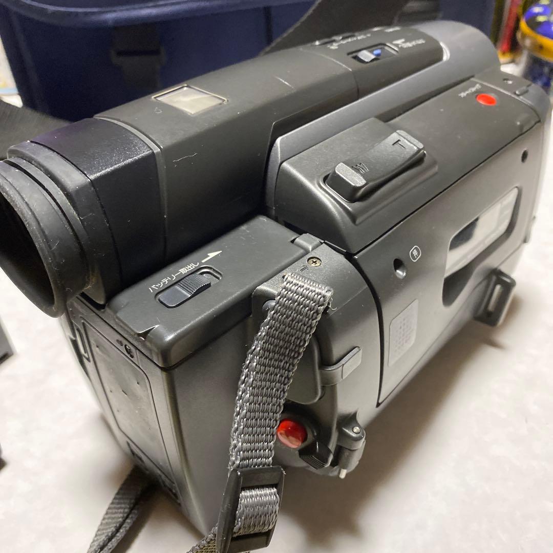 SONY VideoHi8Handycam CCD-TRV90 ①