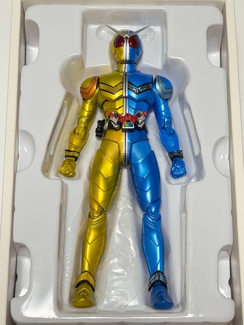 ア*カ様 真骨彫 仮面ライダーW ルナトリガー