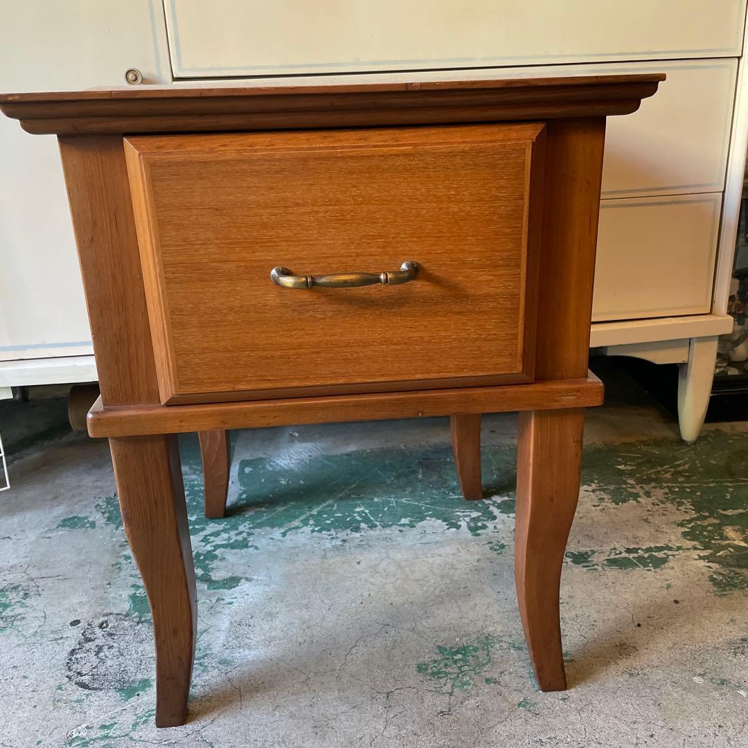 イタリア製・大理石サイドテーブル