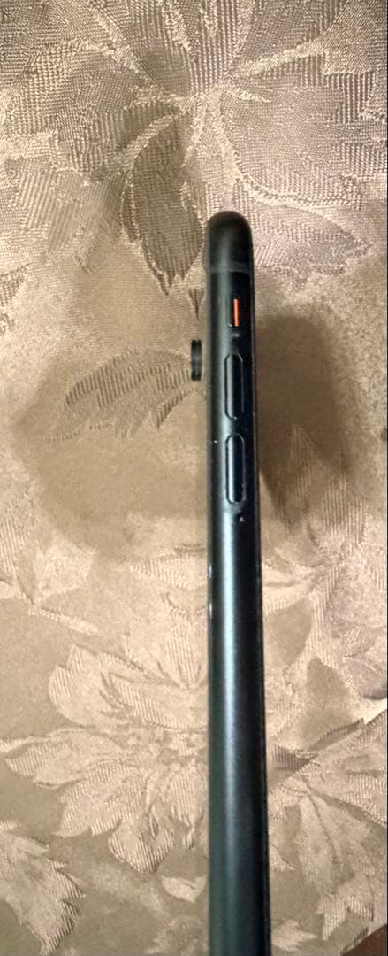 津*田様 iPhone XR 本体　128G 黒　美品