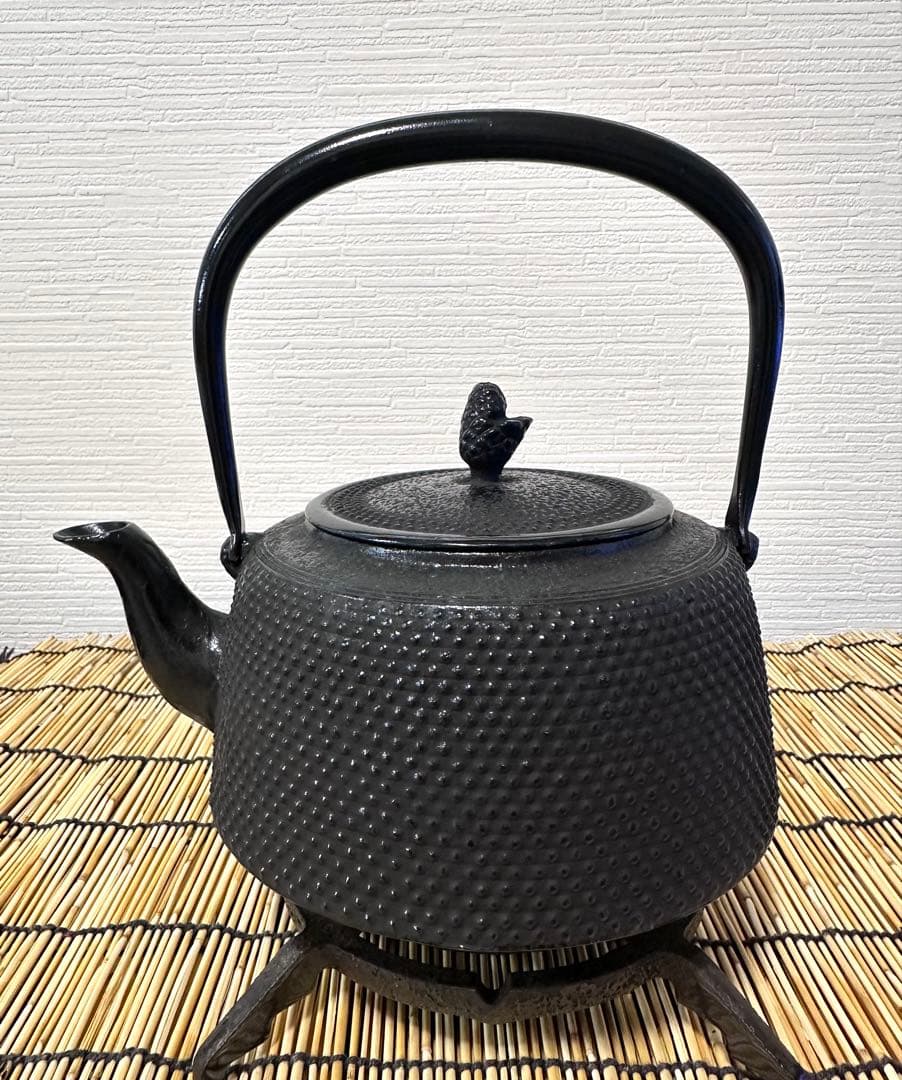 未使用品　工房和秋 金野 和秋作 １５型九重アラレ　南部鉄瓶　南部鉄器　鉄瓶