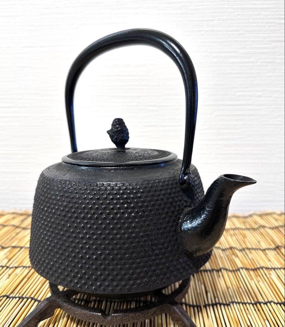 未使用品　工房和秋 金野 和秋作 １５型九重アラレ　南部鉄瓶　南部鉄器　鉄瓶