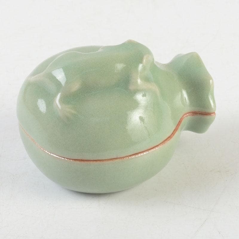 茶道具　真清水蔵六造　青磁　袋鼠香合　共布共箱　V　9725