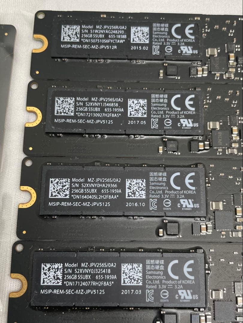 内蔵型SSD Apple SSD (256GBx5)(512GBx5)(1TBx1)