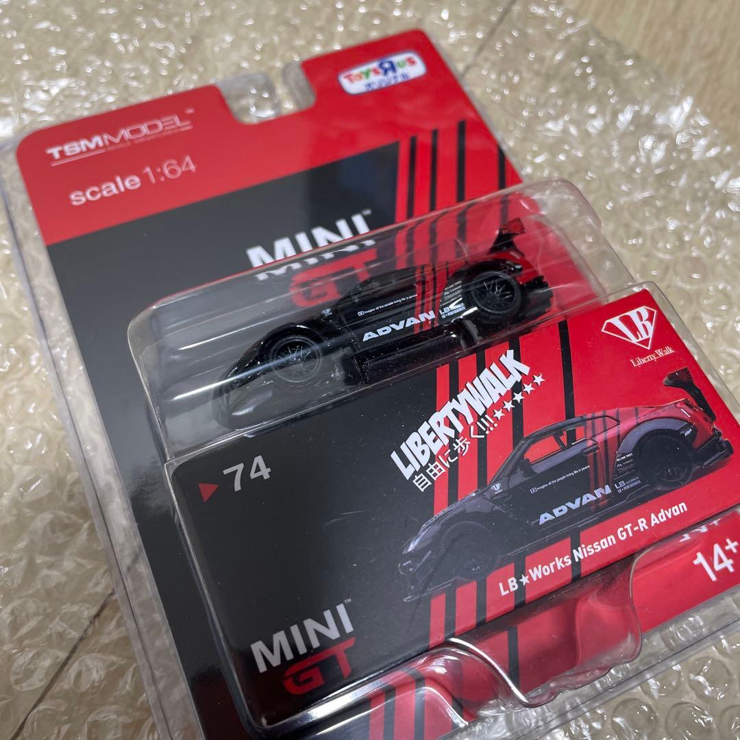 MINI GT★トイザらス限定　LBWKリバティウォーク ADVAN GT-R★