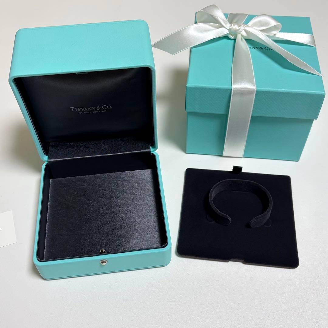 美品　ティファニー　バングルケース　空箱　ブレスレット　腕時計ケース　現行品