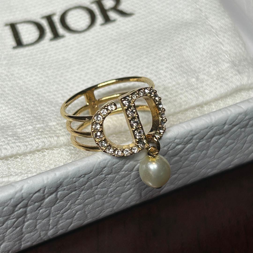 Dior（ディオール）ゴールドパール付きリング
