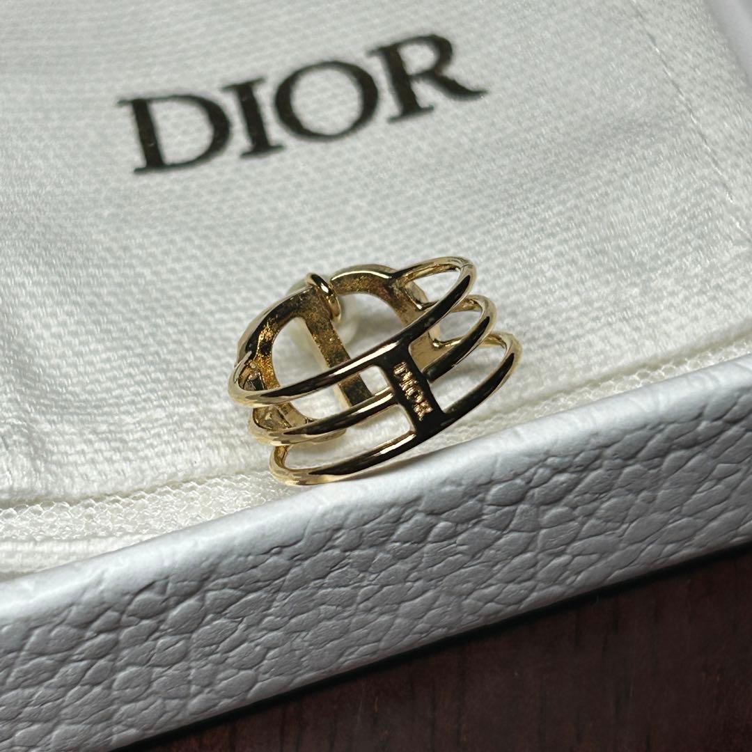 Dior（ディオール）ゴールドパール付きリング