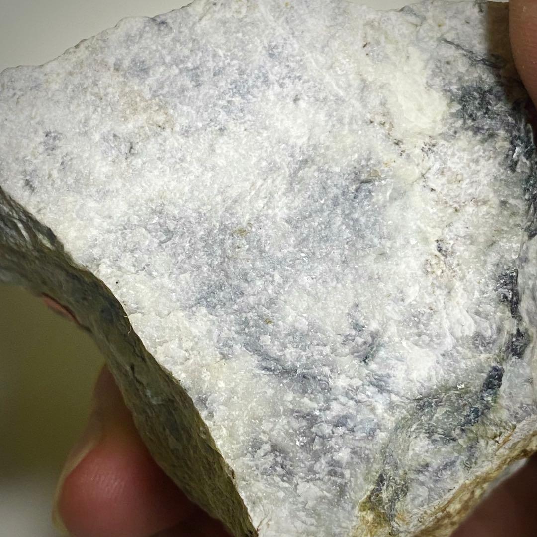 岡山県　大佐山ヒスイ　一部青　蓮華石　237g