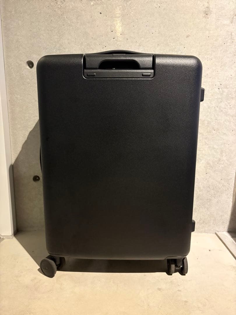 AUCENTIC ESSENTIAL LUXE SUITCASE 24インチ
