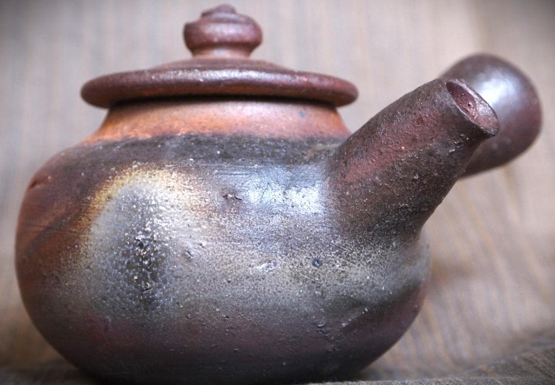 新品★竹内靖之【師：山本陶秀】★★備前(窯変）急須