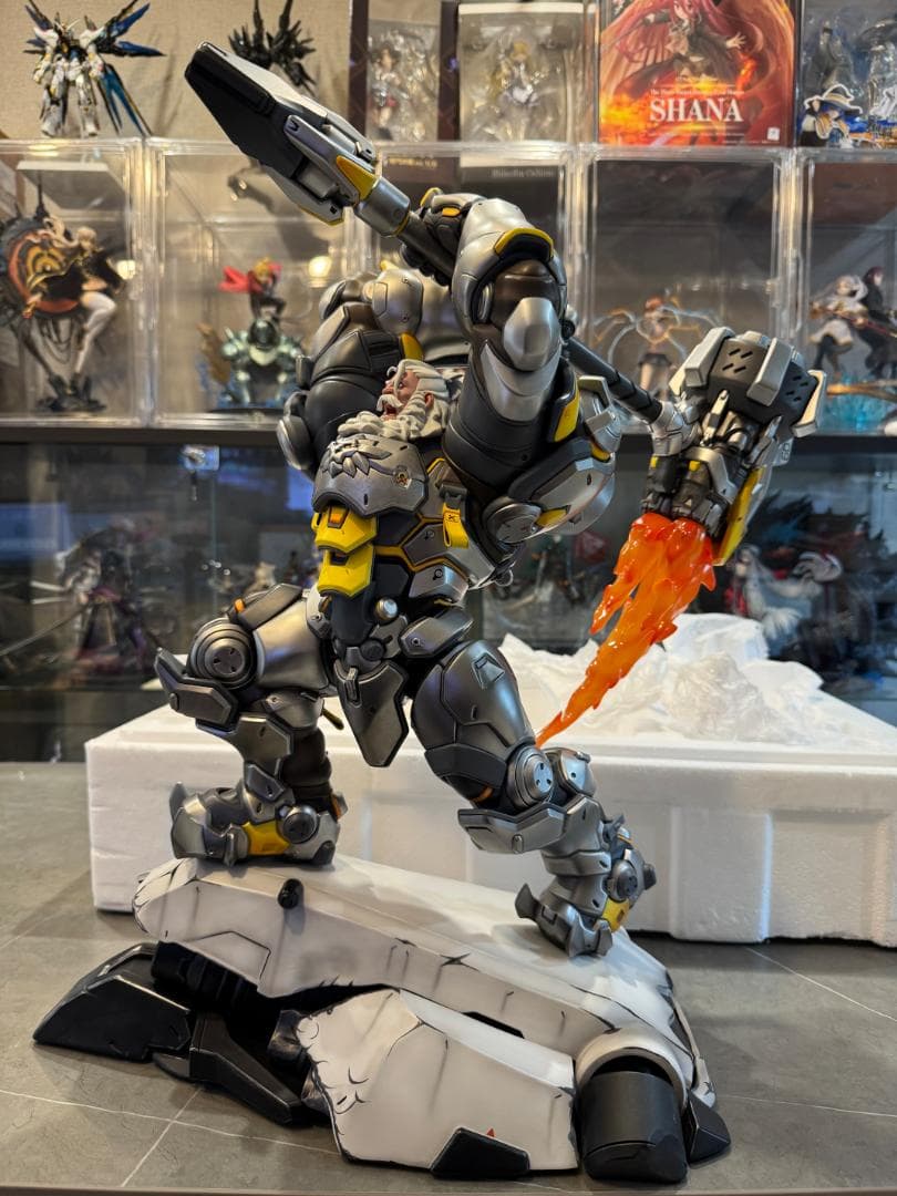 オーバーウォッチ　ラインハルト フィギュア スタチュー OVERWATCH