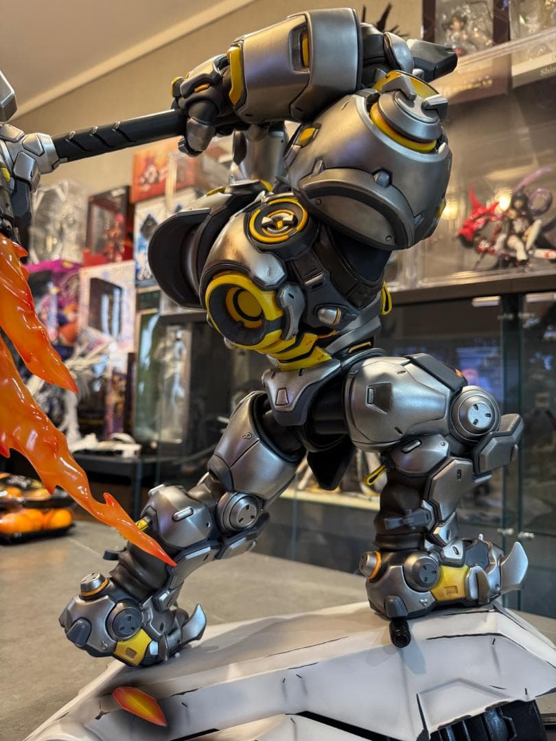 オーバーウォッチ　ラインハルト フィギュア スタチュー OVERWATCH