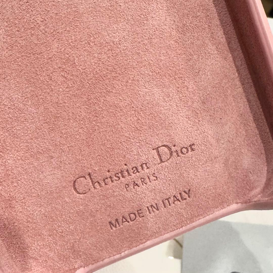 Dior ピンク iPhoneケース ディオール ハートキルティング 15pro