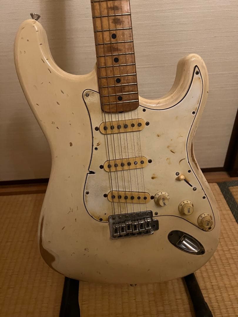 Fender japan Stratocaster ホワイト