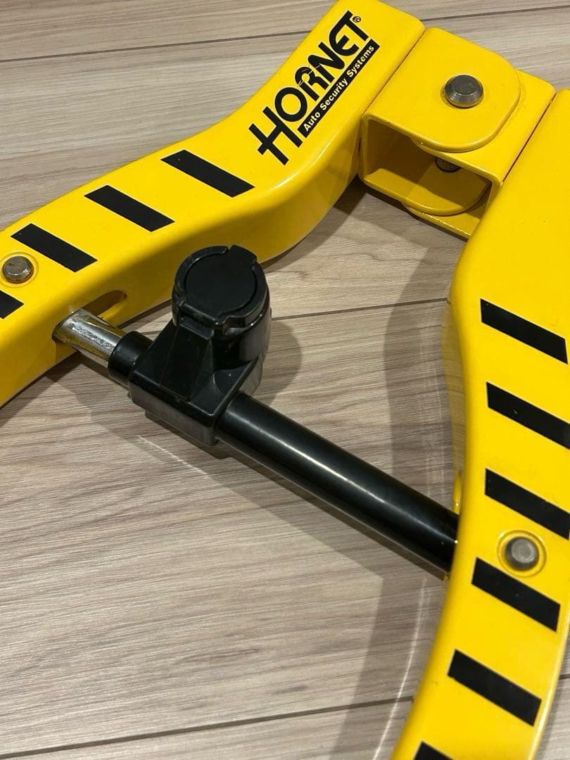 HORNET タイヤロック 鍵付き 防犯ステッカー付き