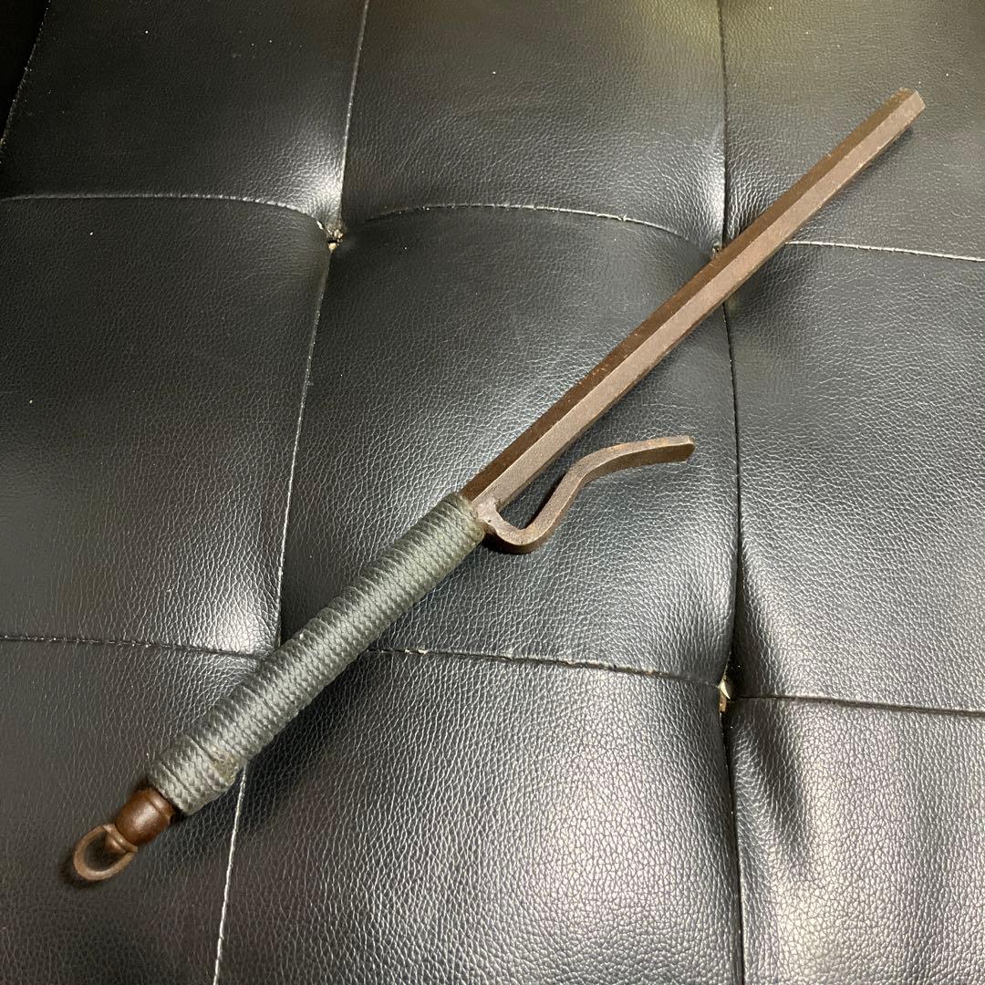 骨董　六角形の古い十手　武士　十手持ち　武具　甲冑　長期保管現状品