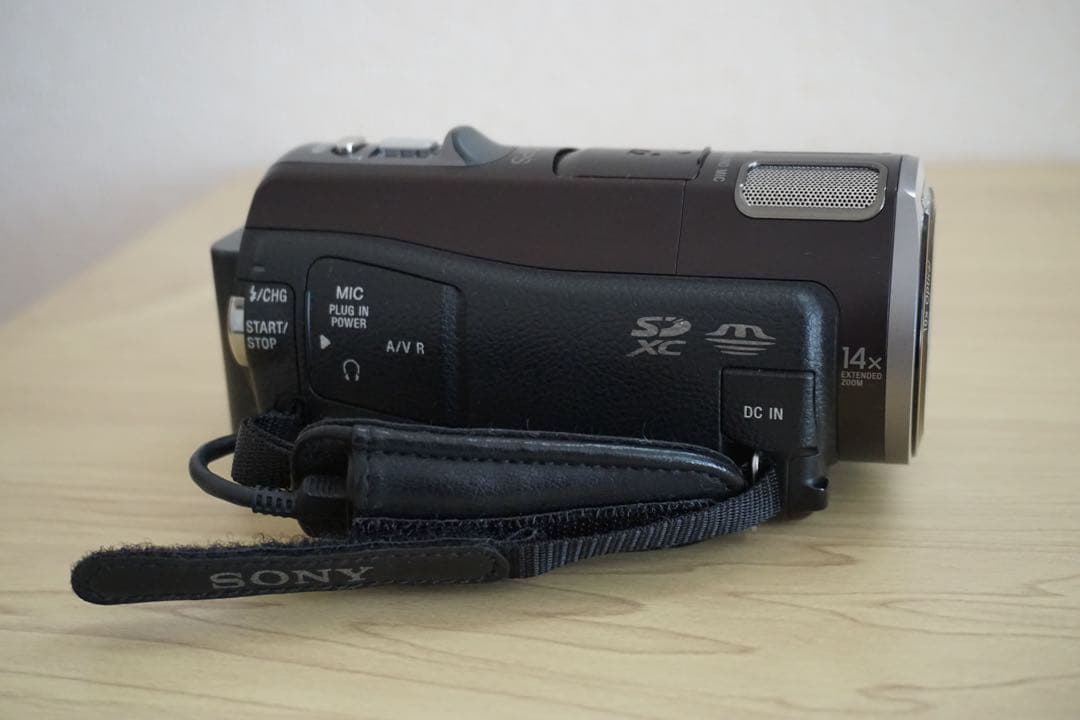 SONY HDR-CX560V ハンディカム 12.3メガピクセル