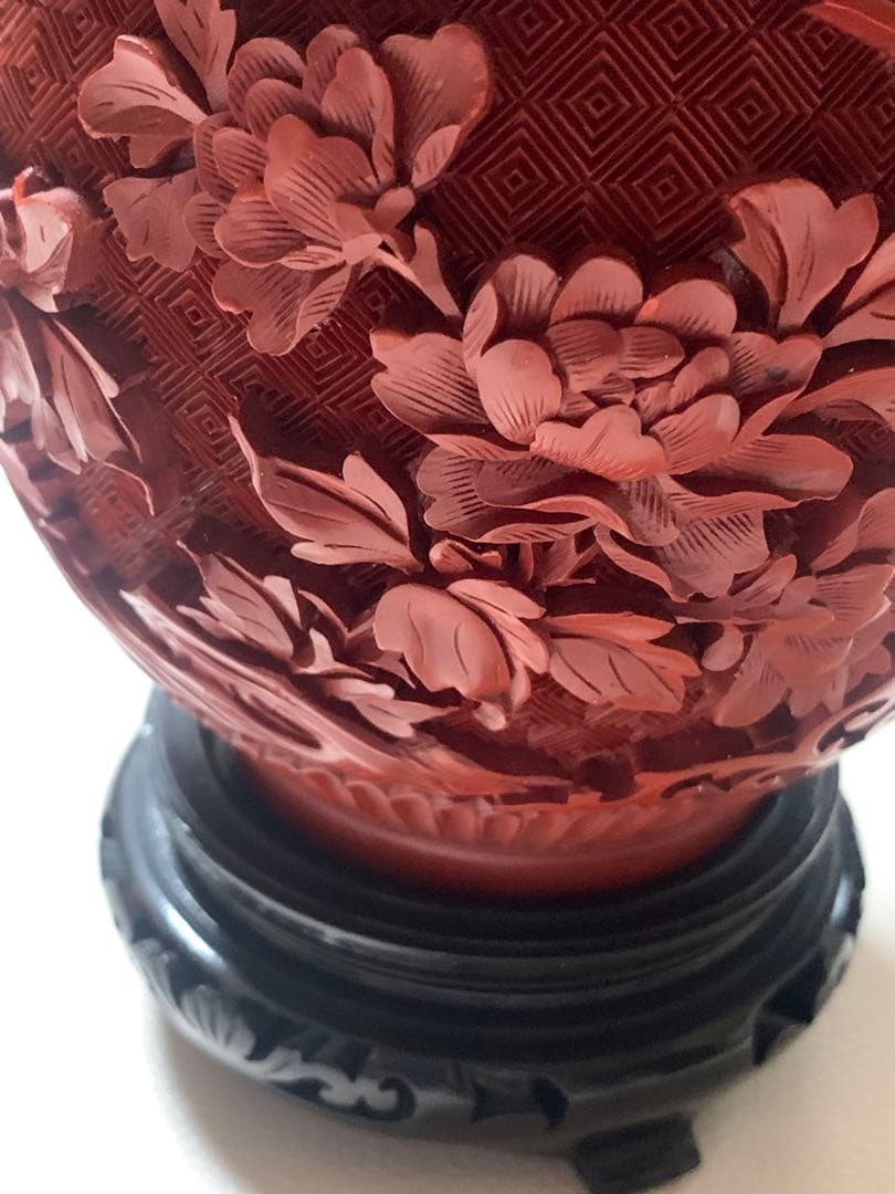 値下げ中国堆朱赤色漆器 花模様の茶箱容器高さ台込み18cm