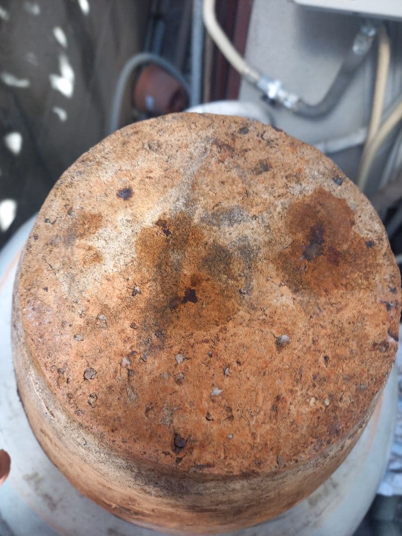 高さは、30cm陶器