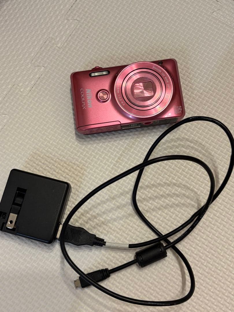 Nikon Coolpix S6900ピンク デジタルカメラ 本体と充電器
