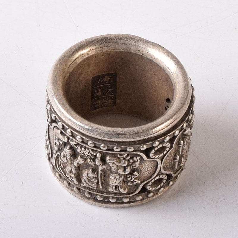 中国　光緒天宝足銀　山水人物彫　板指　重さ約40g　N　7602E