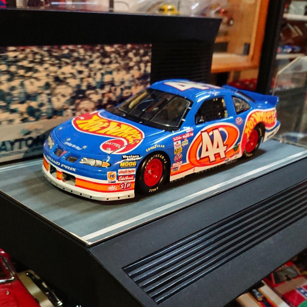 ミニカー HOTWHEELS LEGENDOS TO LIFE