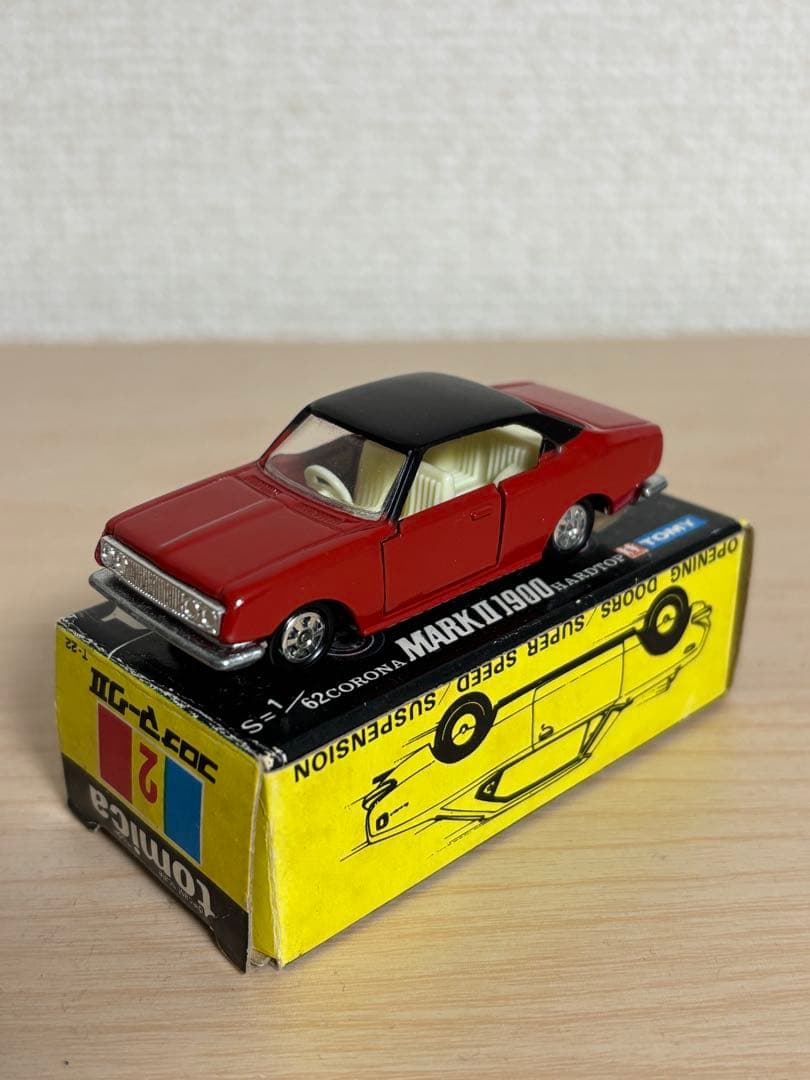 トミカ　黒箱　2　コロナマークII1900ハードトップ　日本製