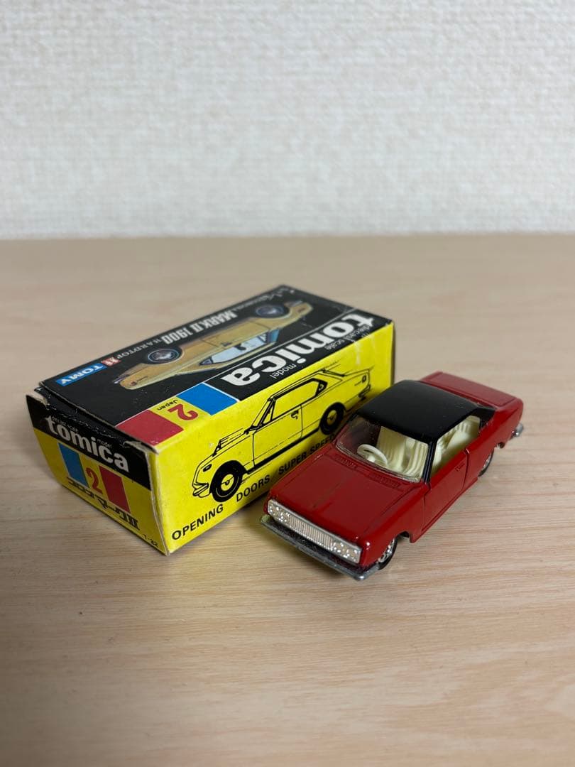 トミカ　黒箱　2　コロナマークII1900ハードトップ　日本製