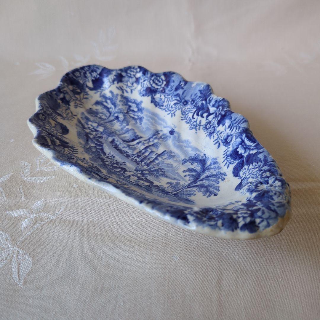 イギリスアンティーク アスパラガスプレート ブルー＆ホワイト