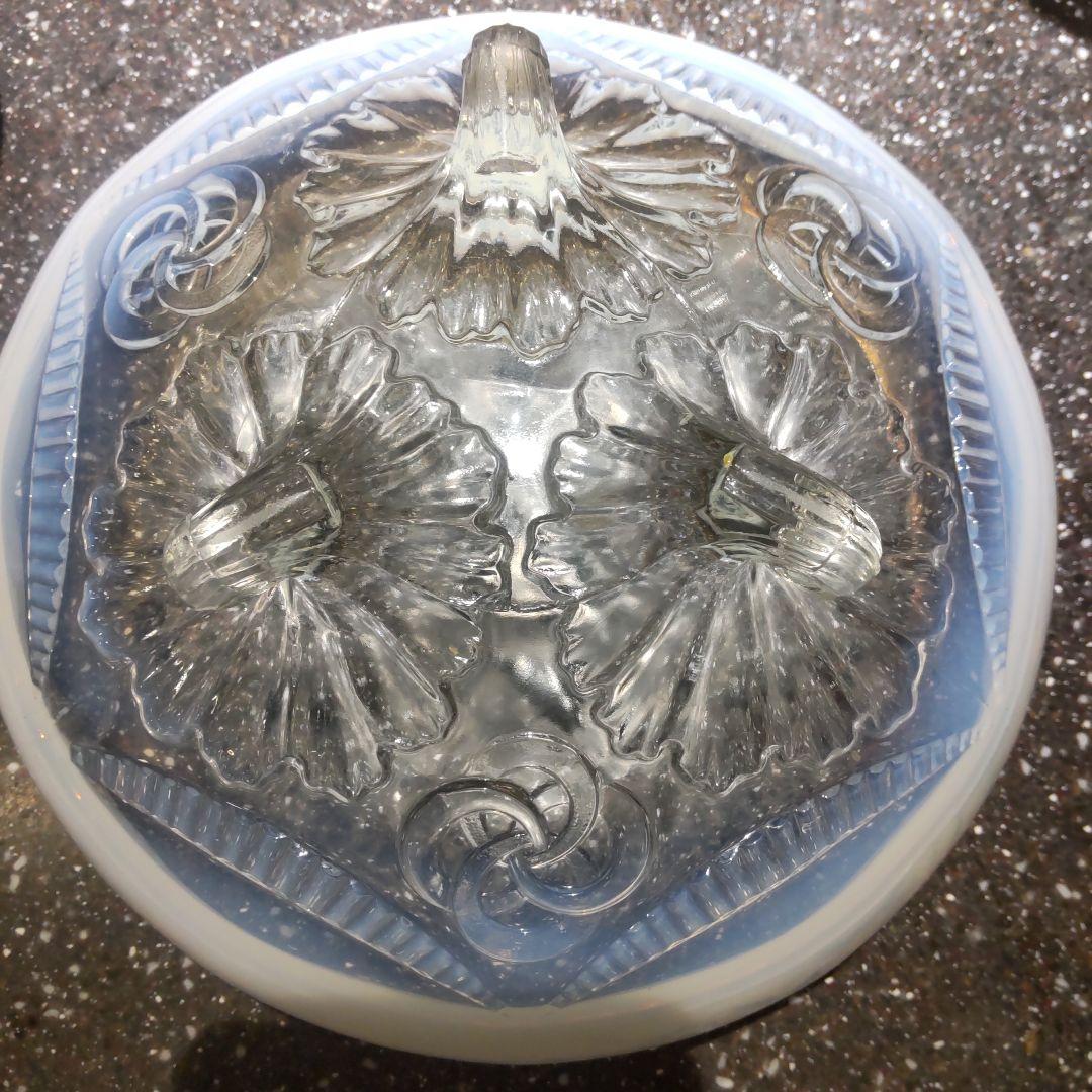 ノースウッド　ラッフルデイジーバンド オパールセント　スクロール飾り脚付きボウル