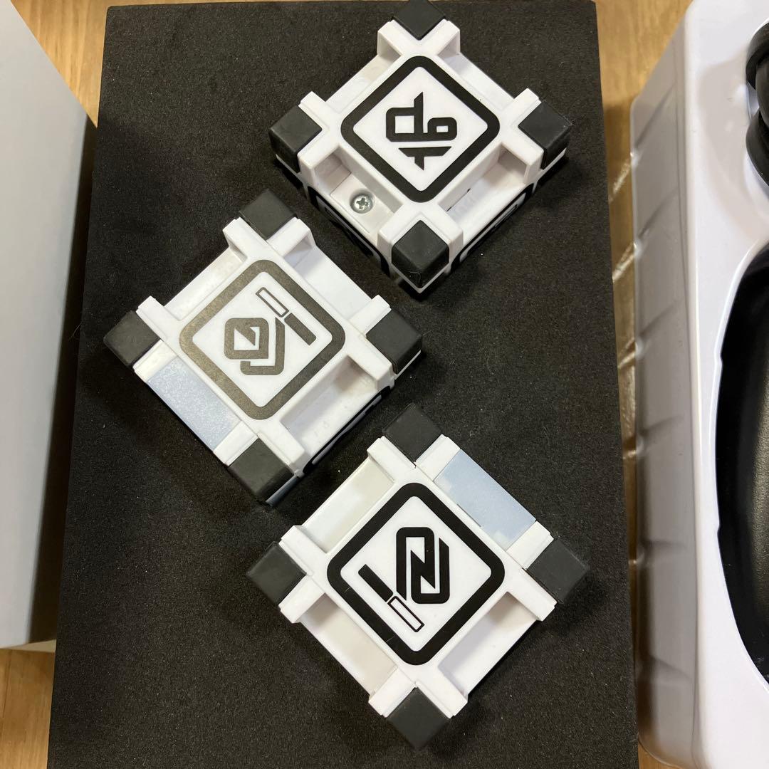 Cozmo プログラミングロボット