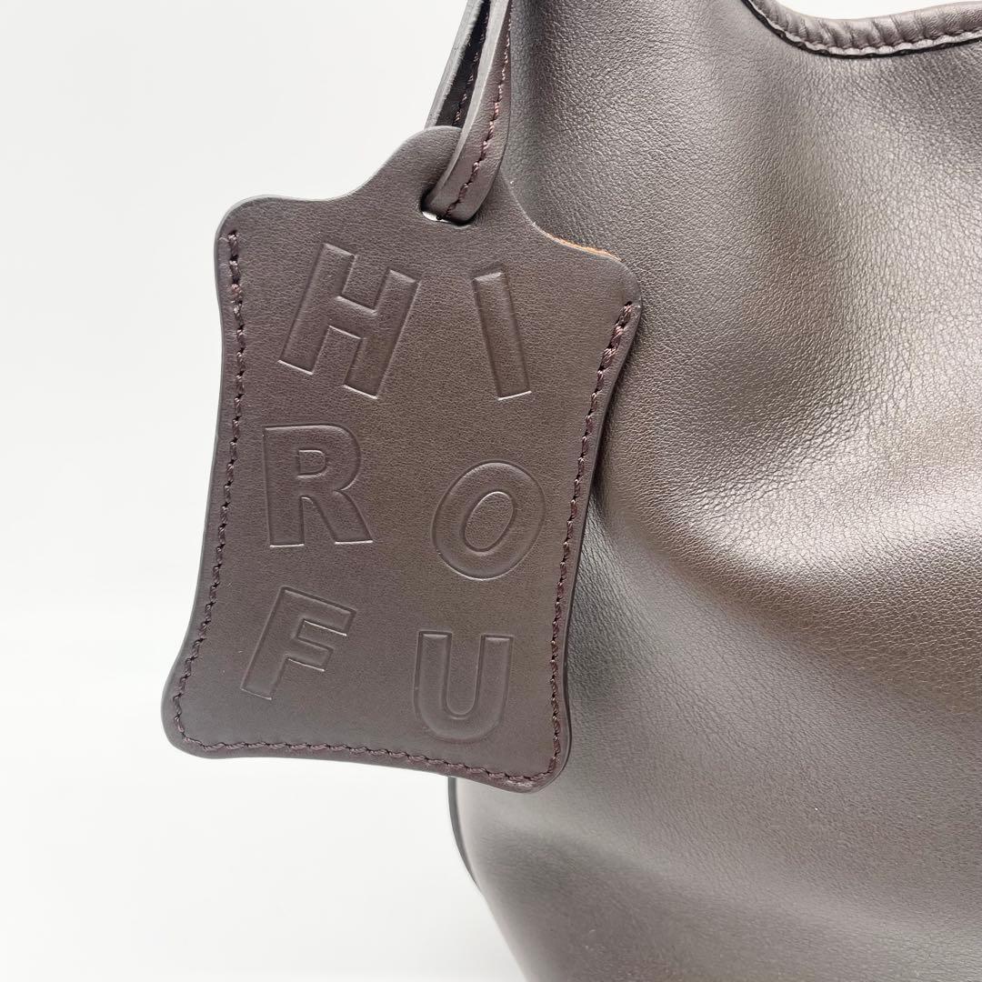 美品　HIROFU ワンショルダーバッグ　レザー　ブラウン　チャーム付