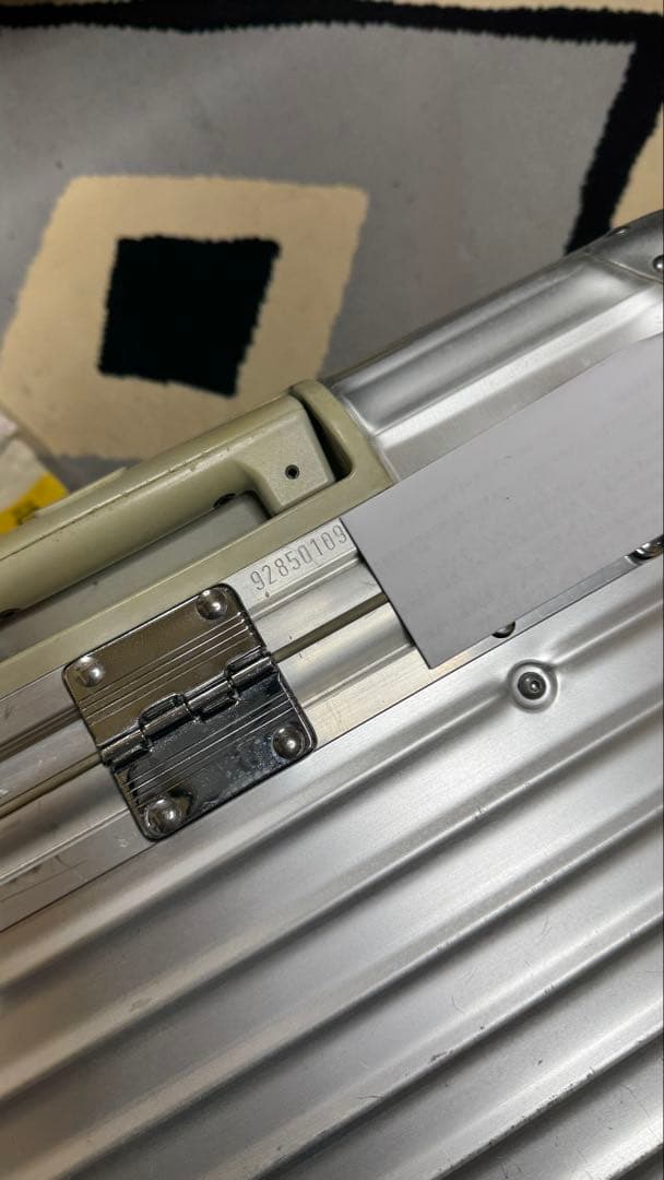 リモア パイロット シルバー アルミ キャリーケース