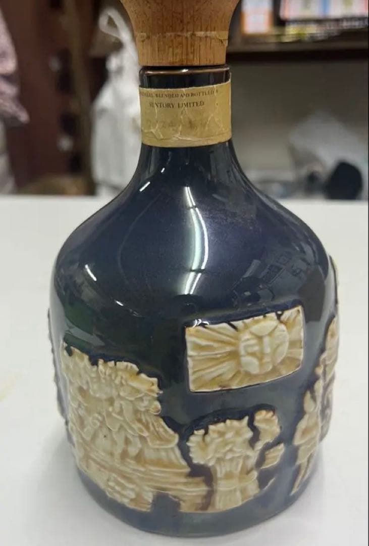 サントリー ザ・ウイスキー 陶器ボトル 木栓付き《中身あり／コルク折れあり》